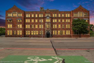 6533 E Jefferson 427, Detroit, MI 48207