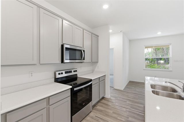 9750 SW 42ND AVENUE, Ocala, FL 34476