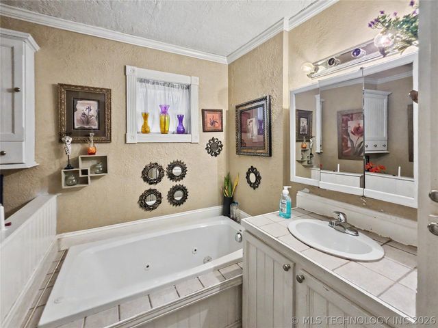 2112 White Avenue, Tahlequah, OK 74464