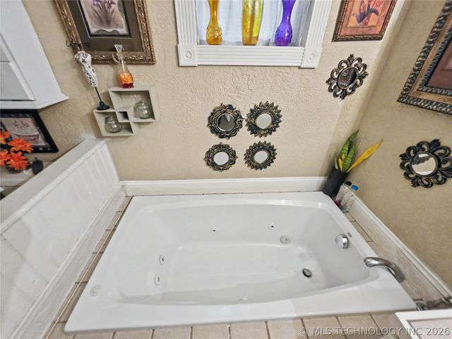2112 White Avenue, Tahlequah, OK 74464