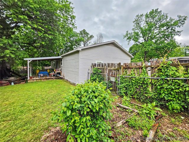 2112 White Avenue, Tahlequah, OK 74464