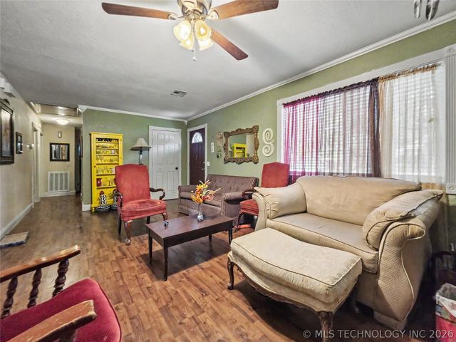 2112 White Avenue, Tahlequah, OK 74464