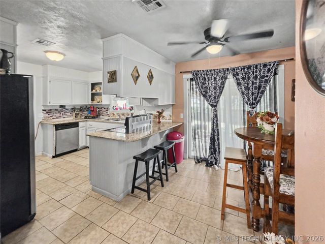2112 White Avenue, Tahlequah, OK 74464