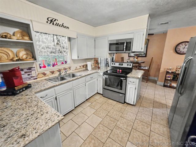 2112 White Avenue, Tahlequah, OK 74464