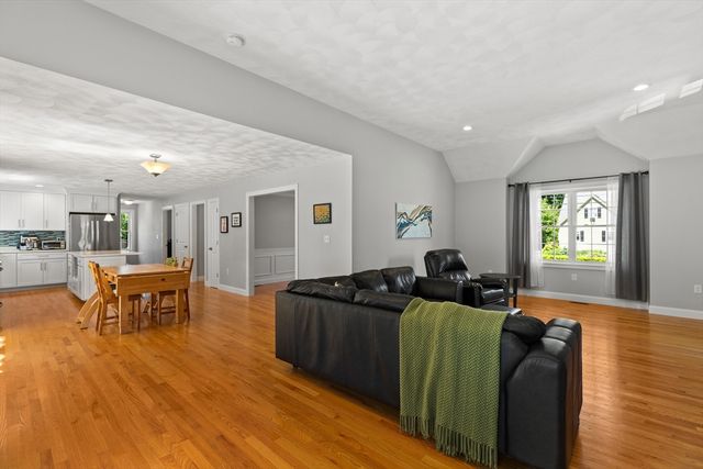 69 Middlesex Ave, Wilmington, MA 01887