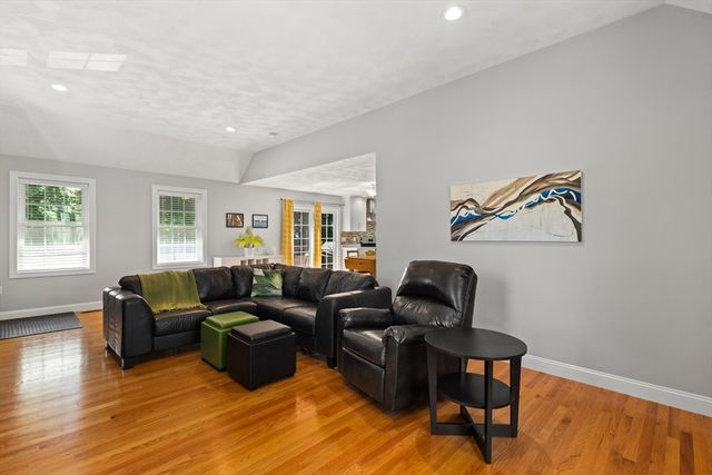 69 Middlesex Ave, Wilmington, MA 01887