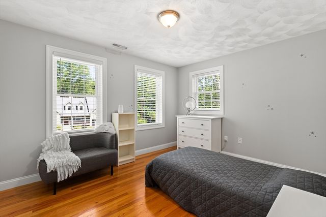 69 Middlesex Ave, Wilmington, MA 01887