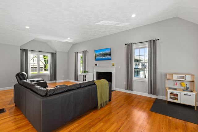 69 Middlesex Ave, Wilmington, MA 01887