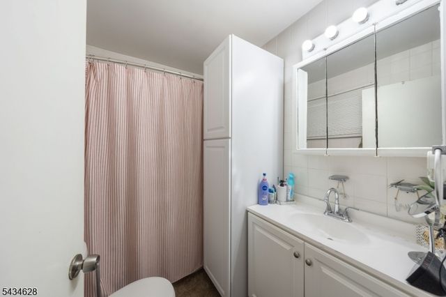 358 Stanford St, Perth Amboy City, NJ 08861
