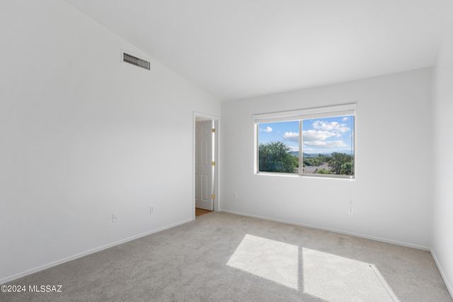 7185 S Camino Secreto, Tucson, AZ 85746