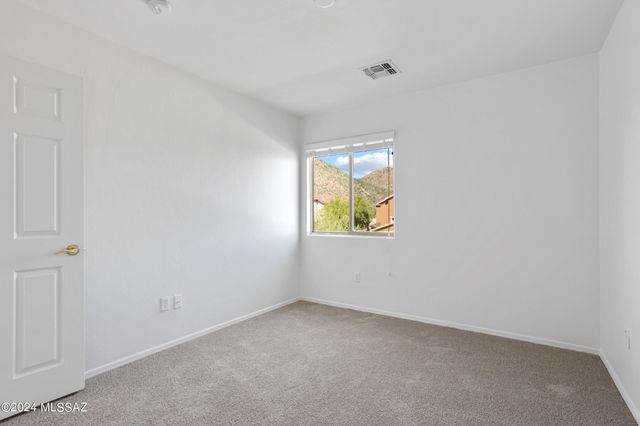 7185 S Camino Secreto, Tucson, AZ 85746