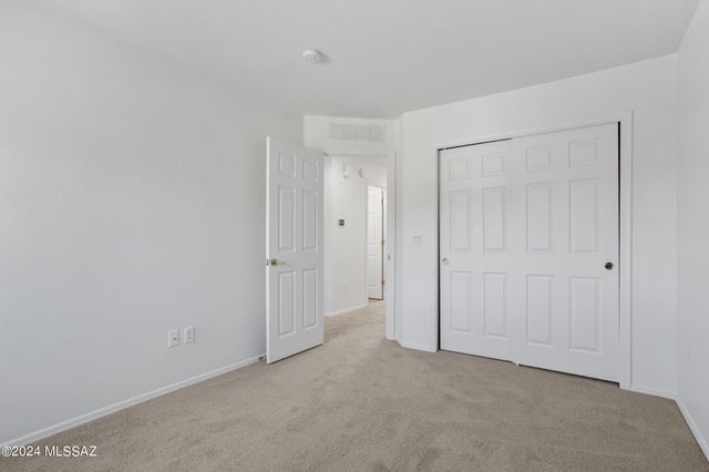 7185 S Camino Secreto, Tucson, AZ 85746
