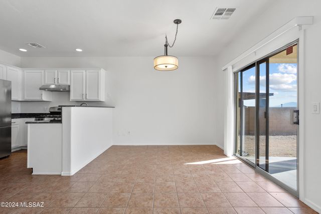 7185 S Camino Secreto, Tucson, AZ 85746