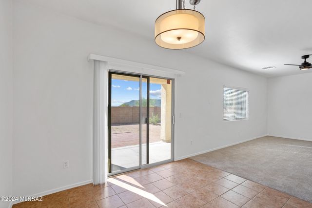 7185 S Camino Secreto, Tucson, AZ 85746