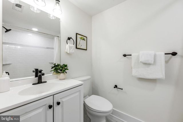 1500 BOYLE ST, Baltimore, MD 21230