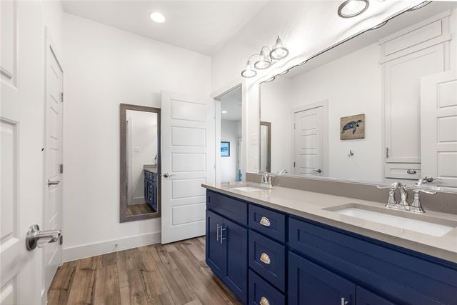 117 Beach View Dr, Port Aransas, TX 78373