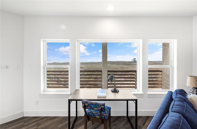 117 Beach View Dr, Port Aransas, TX 78373