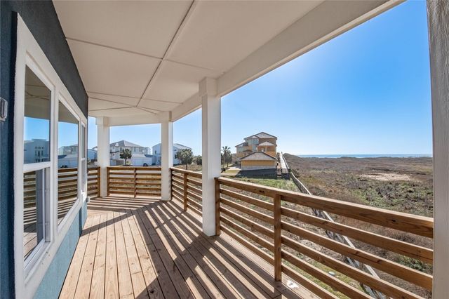 117 Beach View Dr, Port Aransas, TX 78373