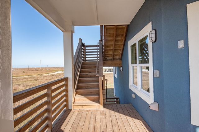117 Beach View Dr, Port Aransas, TX 78373