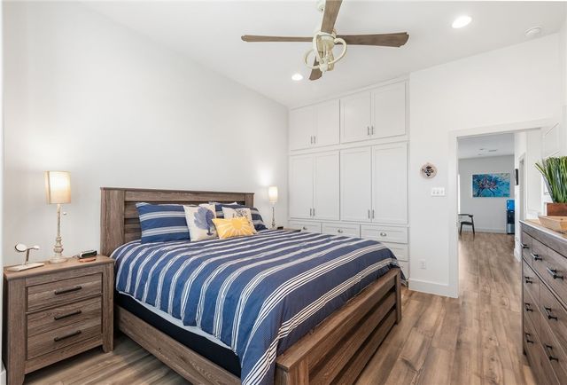 117 Beach View Dr, Port Aransas, TX 78373