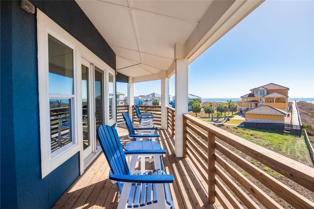 117 Beach View Dr, Port Aransas, TX 78373