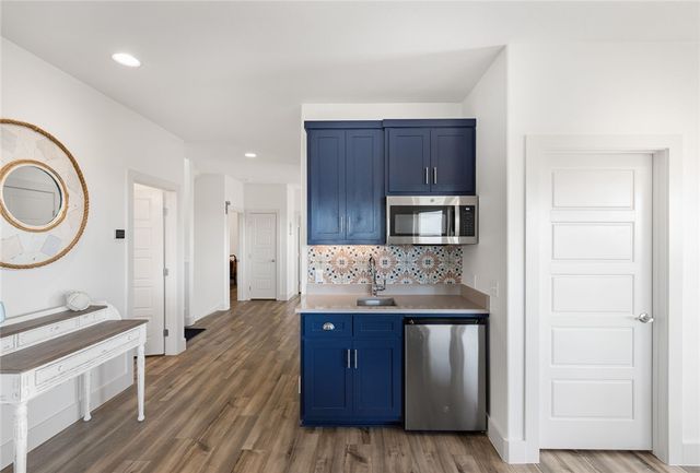 117 Beach View Dr, Port Aransas, TX 78373