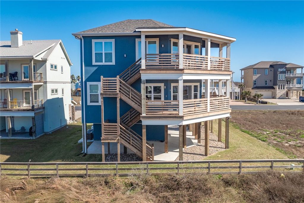 117 Beach View Dr, Port Aransas, TX 78373
