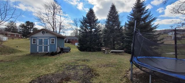 586 STERLING DR., Buffalo Twp, PA 16055