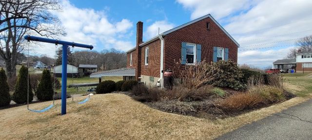 586 STERLING DR., Buffalo Twp, PA 16055