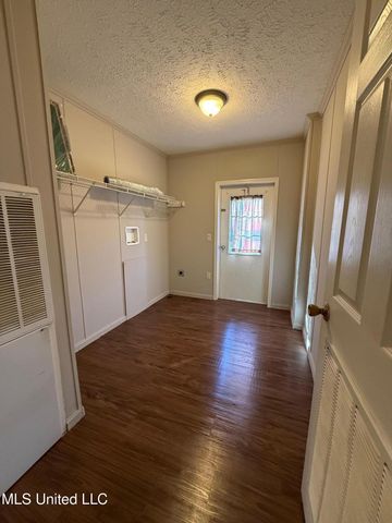 513 Ridgecrest Drive, Pearl, MS 39208
