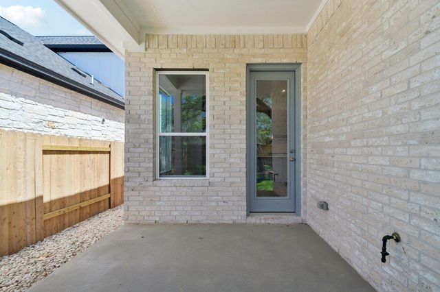 155 Comfort DR, Buda, TX 78610