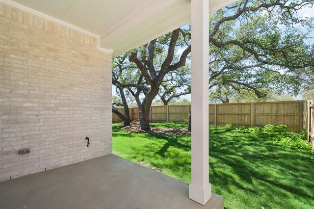 155 Comfort DR, Buda, TX 78610