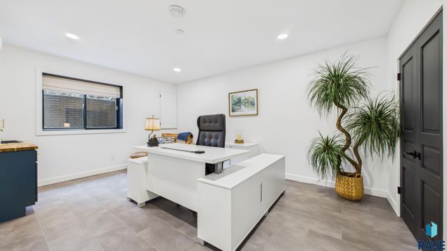 6004 S Prairie View Cir Circle, Sioux Falls, SD 57108