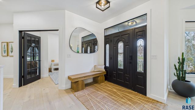 6004 S Prairie View Cir Circle, Sioux Falls, SD 57108