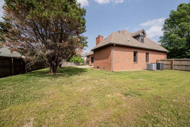 2815 Bowers Ln, Murfreesboro, TN 37129