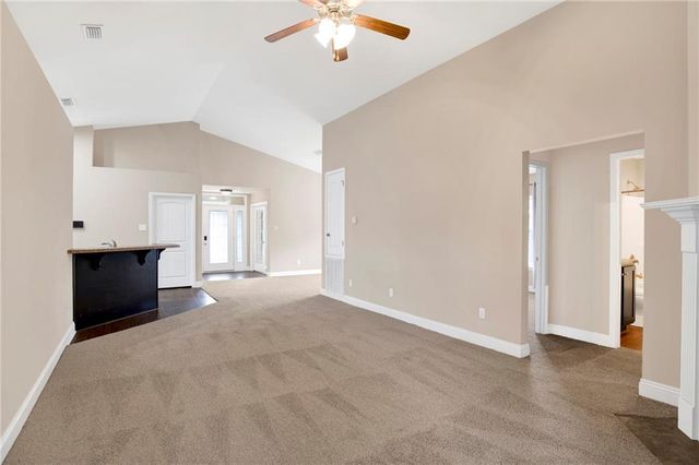 2273 Farrington W Loop, Semmes, AL 36575