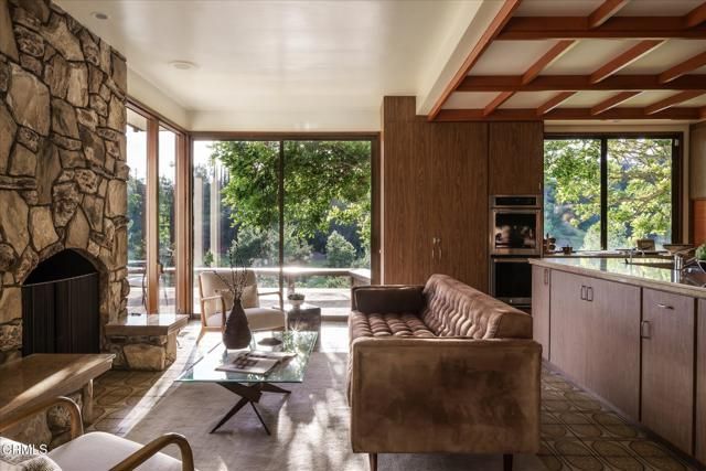 1279 Chateau Road, Pasadena, CA 91105