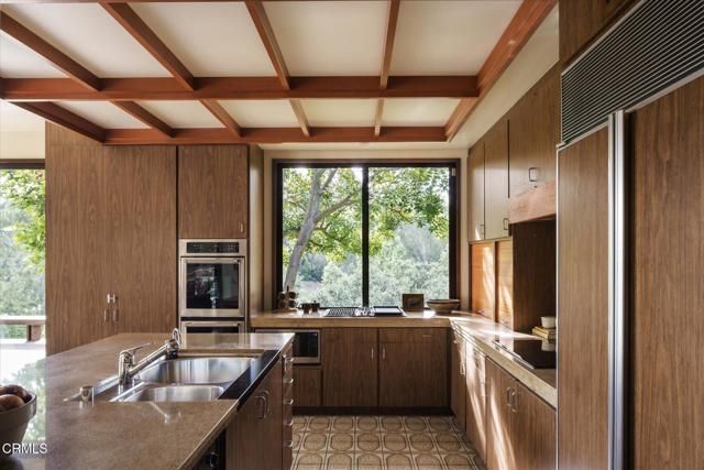 1279 Chateau Road, Pasadena, CA 91105