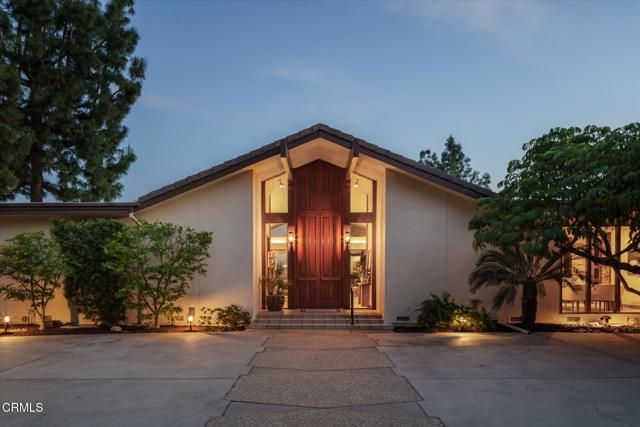 1279 Chateau Road, Pasadena, CA 91105