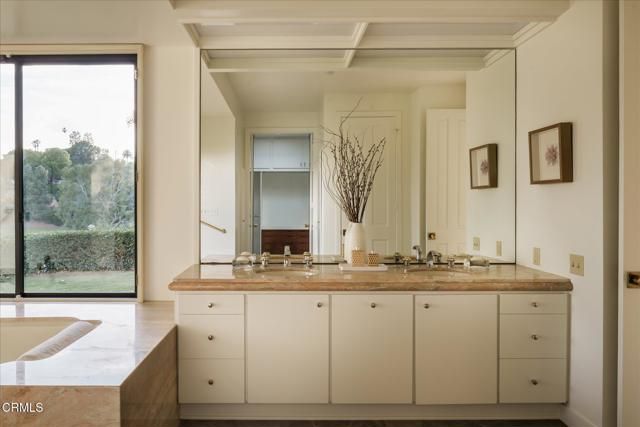 1279 Chateau Road, Pasadena, CA 91105