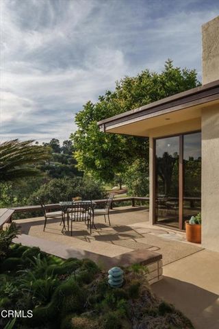 1279 Chateau Road, Pasadena, CA 91105