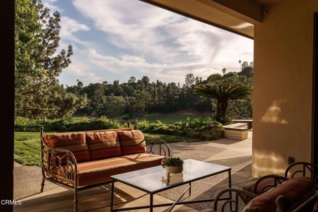 1279 Chateau Road, Pasadena, CA 91105