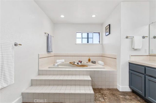 30718 Early Round, Canyon Lake, CA 92587
