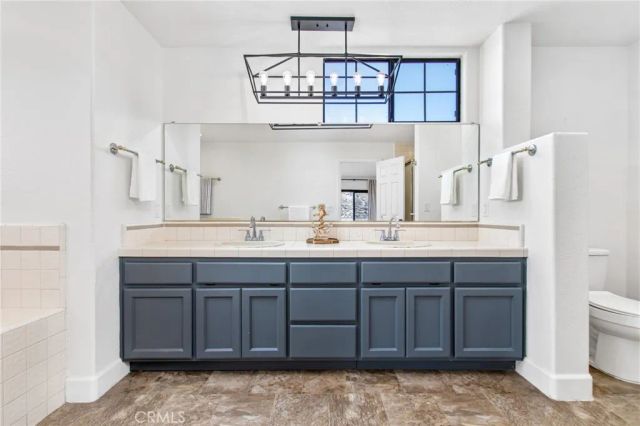 30718 Early Round, Canyon Lake, CA 92587