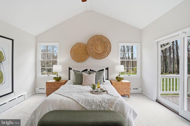 8509 CRESTVIEW DR, Fairfax, VA 22031