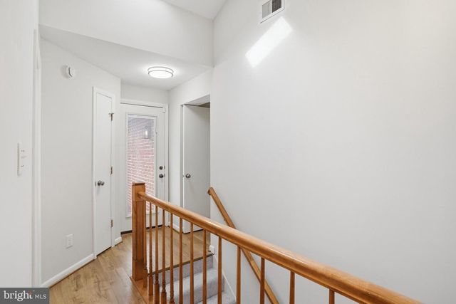 8509 CRESTVIEW DR, Fairfax, VA 22031