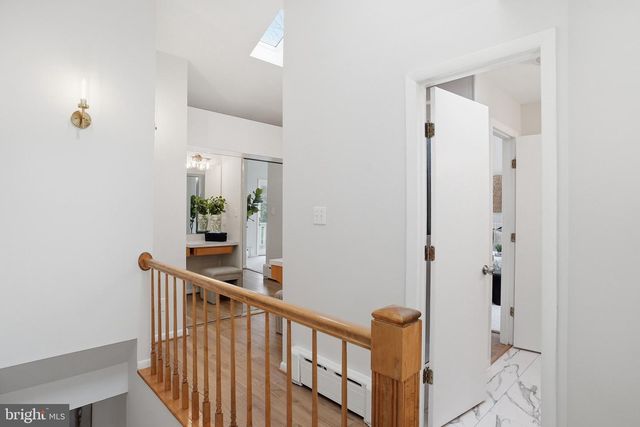 8509 CRESTVIEW DR, Fairfax, VA 22031