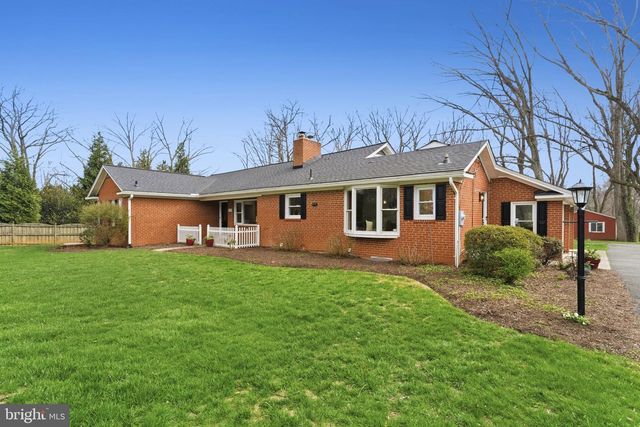 8509 CRESTVIEW DR, Fairfax, VA 22031