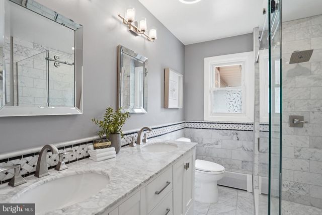 8509 CRESTVIEW DR, Fairfax, VA 22031