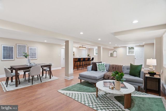 8509 CRESTVIEW DR, Fairfax, VA 22031